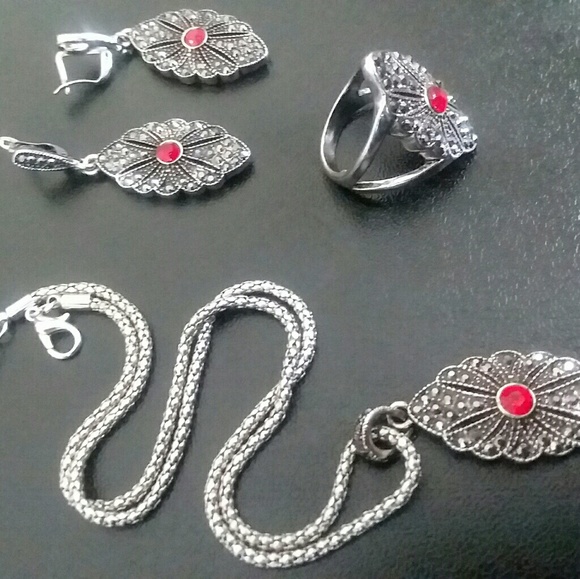 Crystall jewellery sets Jewelry - 🎉SALE🎉 SILVER PLATED FASHION JEWELRY SET